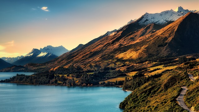 Lake Wakatipu Mountains