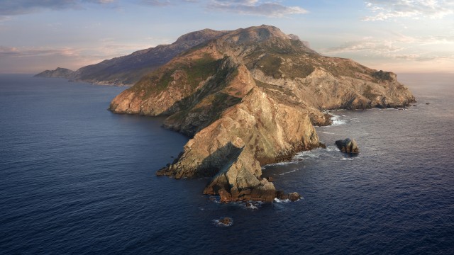 macOS Catalina Mountains