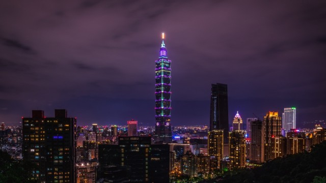 Taipei 101 City Skyline