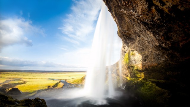 Seljalandsfoss Waterfall