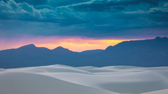 White Sands Mountain range