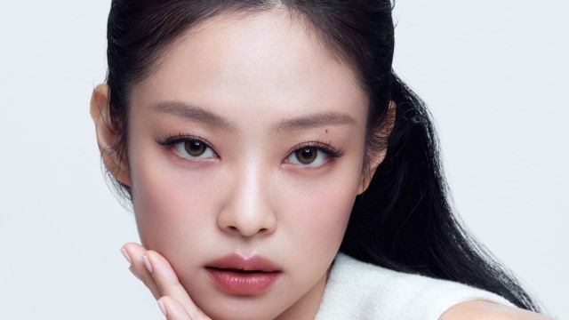 Jennie White background