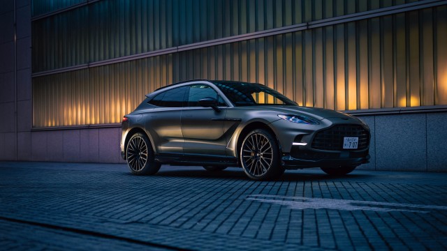 Aston Martin DBX707 2022