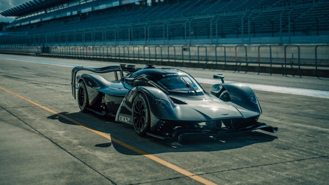 Aston Martin Valkyrie AMR Pro 8K