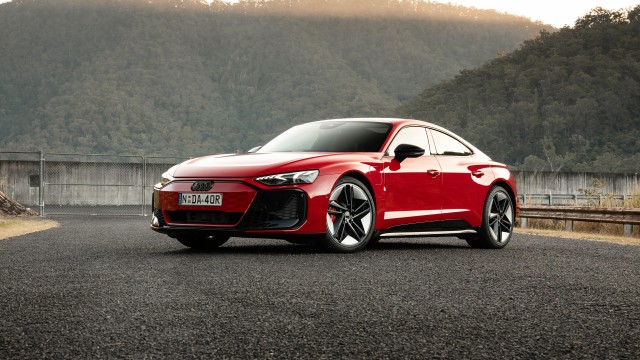 Audi RS e-tron GT Sports sedan